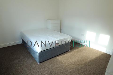 4 bedroom terraced house to rent, Grasmere Street, Leicester LE2