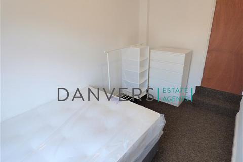 4 bedroom terraced house to rent, Grasmere Street, Leicester LE2
