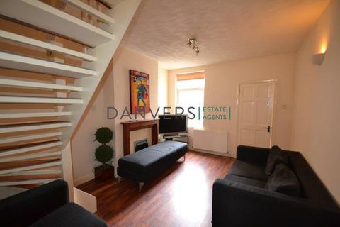 3 bedroom terraced house to rent, Livingstone Street, Leicester LE3