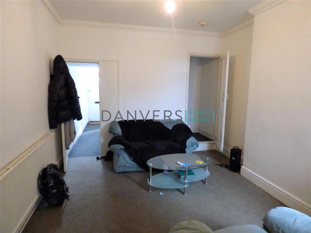 Wilberforce Road, Leicester LE3 3 bed terraced house to rent £1,027