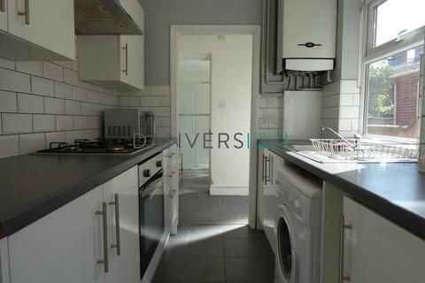 4 bedroom terraced house to rent, Jarrom Street, Leicester LE2