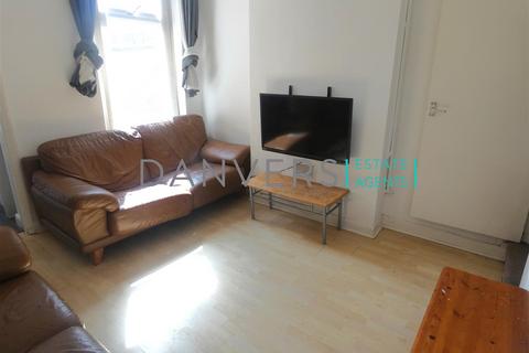4 bedroom terraced house to rent, Jarrom Street, Leicester LE2