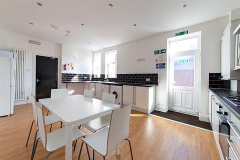 6 bedroom maisonette to rent - £85pppw - Simonside Terrace, Heaton, NE6