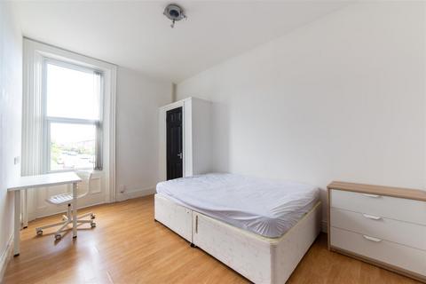 6 bedroom maisonette to rent, £85pppw - Simonside Terrace, Heaton, NE6
