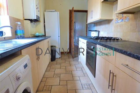 4 bedroom terraced house to rent, Rydal Street, Leicester LE2