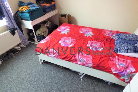 4 bedroom terraced house to rent, Rydal Street, Leicester LE2