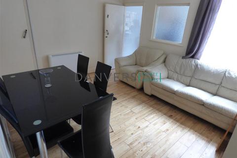 4 bedroom terraced house to rent, Noel Street, Leicester LE3