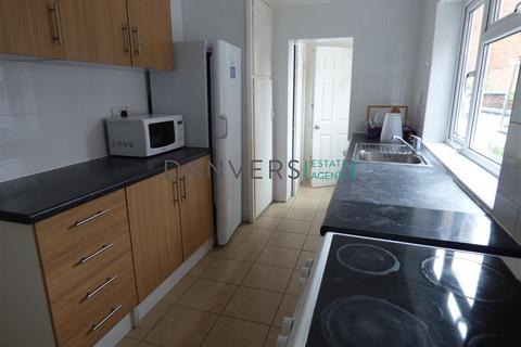 4 bedroom terraced house to rent, Noel Street, Leicester LE3