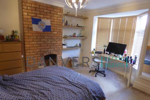 4 bedroom semi-detached house to rent - Barclay Street, Leicester LE3