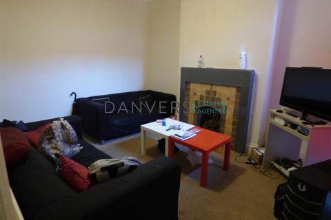 3 bedroom terraced house to rent, Cambridge Street, Leicester LE3