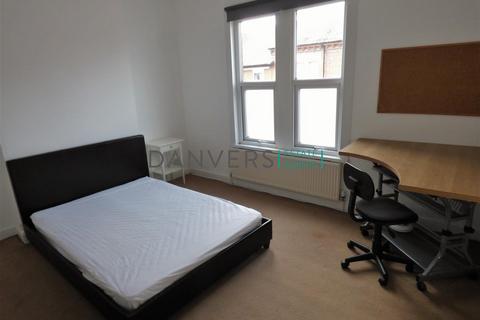 4 bedroom terraced house to rent, Jarrom Street, Leicester LE2