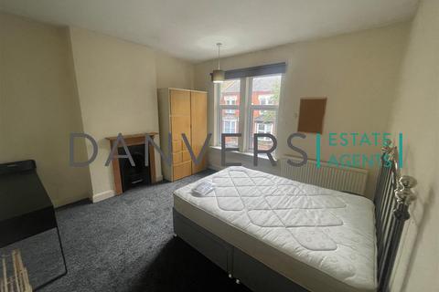 3 bedroom terraced house to rent, Gaul Street, Leicester LE3