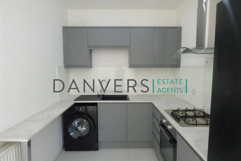 3 bedroom apartment to rent, Western Boulevard, Leicester LE2