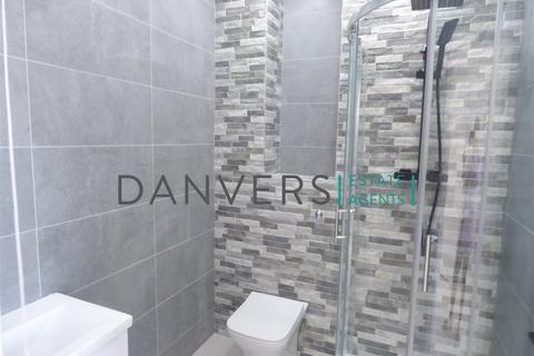 3 bedroom apartment to rent, Western Boulevard, Leicester LE2