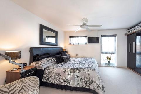 31 Cameron Drive, Dartford, DA1 5GN