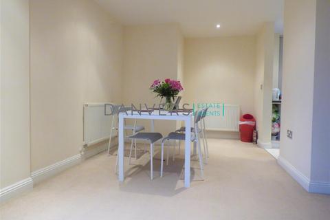 2 bedroom apartment to rent, Watkin Road, Leicester LE2