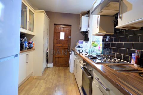 4 bedroom detached house to rent, Noel Street, Leicester LE3