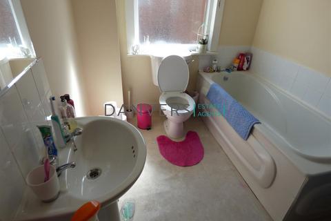 3 bedroom terraced house to rent, Browning Street, Leicester LE3