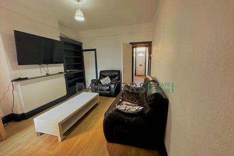 3 bedroom terraced house to rent, Rydal Street, Leicester LE2