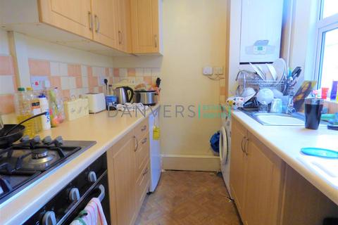 3 bedroom terraced house to rent, Gaul Street, Leicester LE3