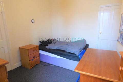 4 bedroom terraced house to rent, Norman Street, Leicester LE3