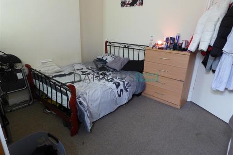 4 bedroom terraced house to rent, Rydal Street, Leicester LE2