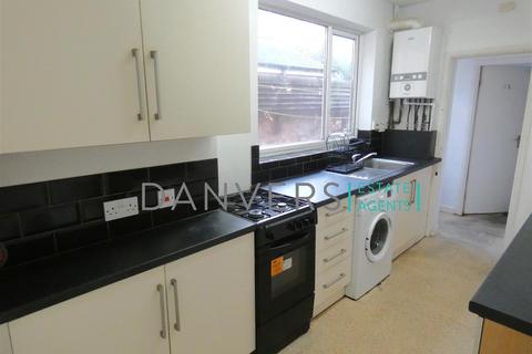4 bedroom terraced house to rent, Rydal Street, Leicester LE2