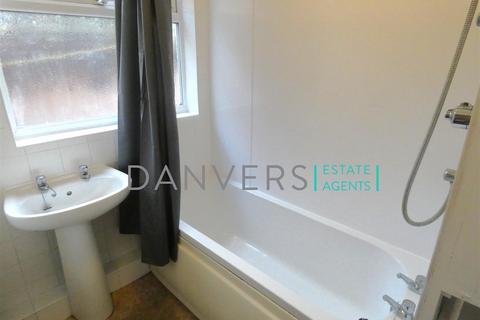 4 bedroom terraced house to rent, Rydal Street, Leicester LE2