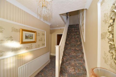 16 Edward Road, Oldbury, B68 0LY