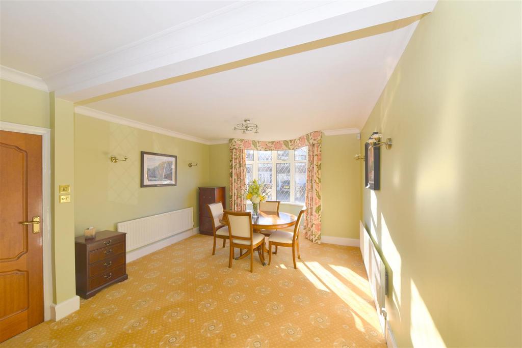 Dining Area.JPG