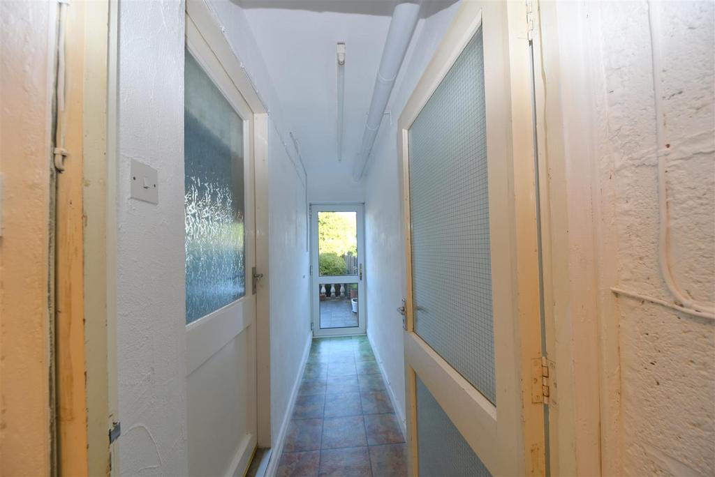 Hallway.JPG