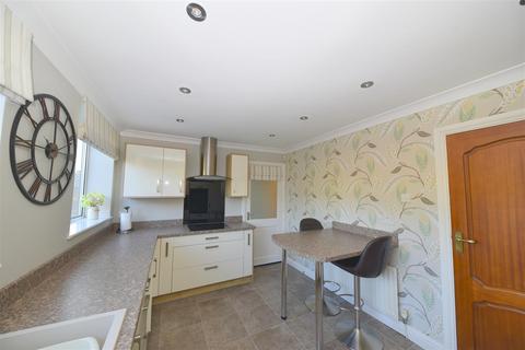 16 Edward Road, Oldbury, B68 0LY