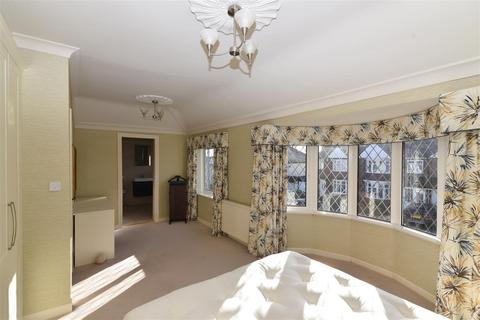 16 Edward Road, Oldbury, B68 0LY