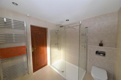 16 Edward Road, Oldbury, B68 0LY