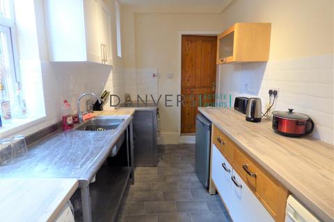 4 bedroom terraced house to rent, Ullswater Street, Leicester LE2