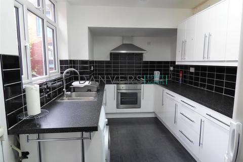 5 bedroom end of terrace house to rent, Clarendon Street, Leicester LE2