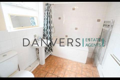 4 bedroom terraced house to rent, Harrow Road, Leicester LE3