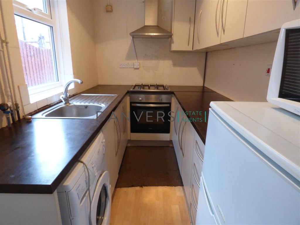 Luther Street, Leicester LE3 2 bed terraced house to rent £693 pcm (£