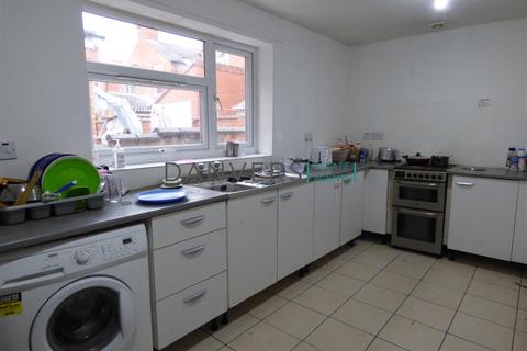 6 bedroom terraced house to rent, Equity Road, Leicester LE3