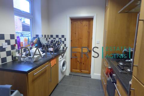 4 bedroom terraced house to rent, Beaconsfield Road, Leicester LE3