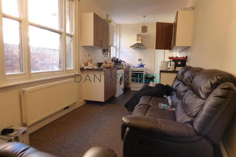 5 bedroom terraced house to rent, Bramley Road, Leicester LE3