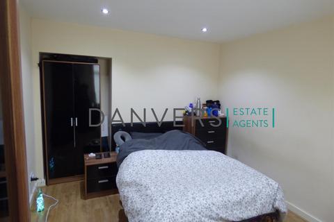 4 bedroom terraced house to rent, Grasmere Street, Leicester LE2
