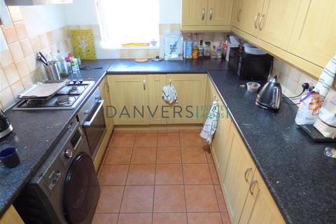 4 bedroom terraced house to rent, Cambridge Street, Leicester LE3