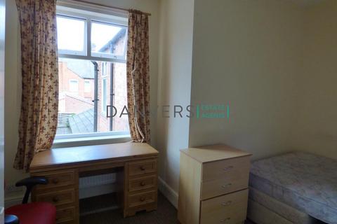 6 bedroom terraced house to rent, Windermere Street, Leicester LE2