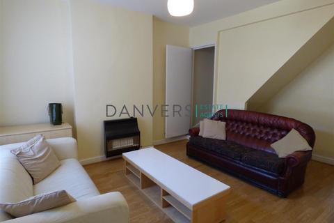 4 bedroom terraced house to rent, Ullswater Street, Leicester LE2