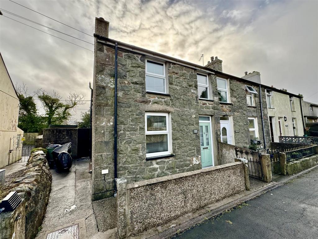 Llanaelhaearn, Caernarfon 2 bed end of terrace house for sale £149,500