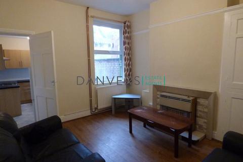 2 bedroom terraced house to rent, Grasmere Street, Leicester LE2