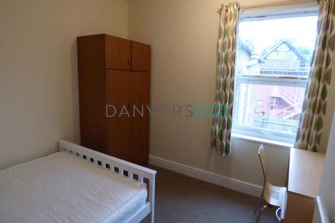 2 bedroom terraced house to rent, Grasmere Street, Leicester LE2