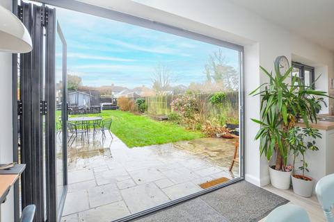 55 Lime Tree Walk, West Wickham, BR4 9EB