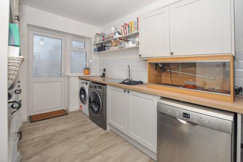 55 Lime Tree Walk, West Wickham, BR4 9EB